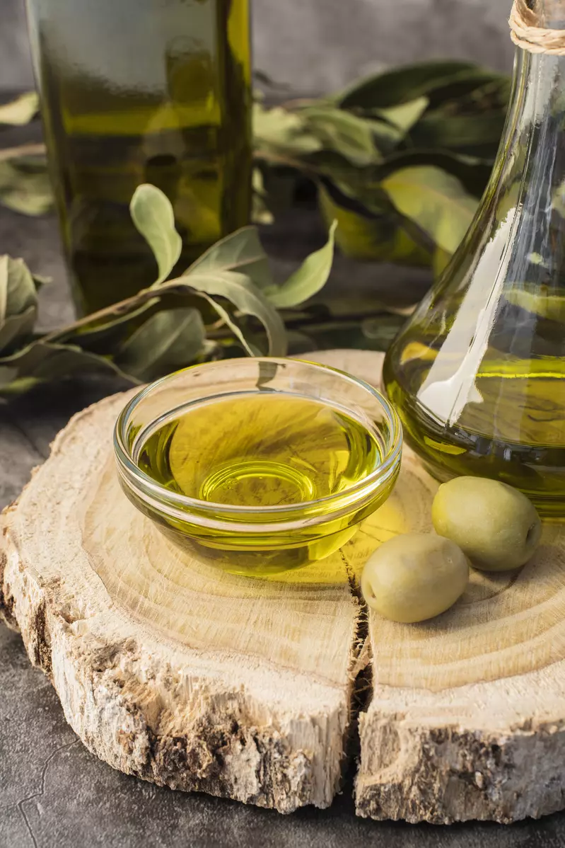 olive oil in bowl